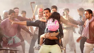 Backdrop to the movie "Rowdy Rathore" #733743