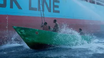 Backdrop to the movie "Captain Phillips" #847866