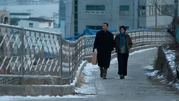 Backdrop to the movie "Winter in Sokcho" #532546