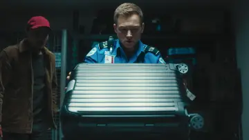 Backdrop to the movie "Carry-On" #779962