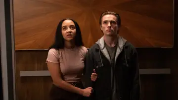 Backdrop to the movie "Elevator Game" #444342