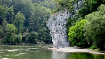 Backdrop to the movie "Strange River" #587721