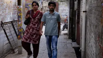 Backdrop to the movie "Agra, une famille indienne" #434900
