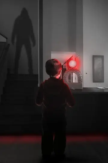 Poster to the movie "Afraid" #643723