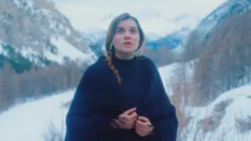 Backdrop to the movie "The Girl in the Snow" #535474