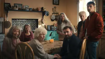Backdrop to the movie "Four Mothers" #694078