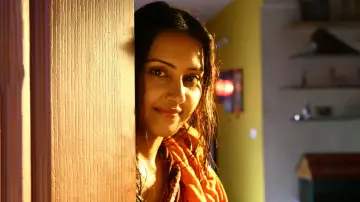 Backdrop to the movie "Shanthi Appuram Nithya" #637168