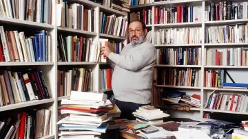 Backdrop to the movie "Umberto Eco: A Library of the World" #1040211