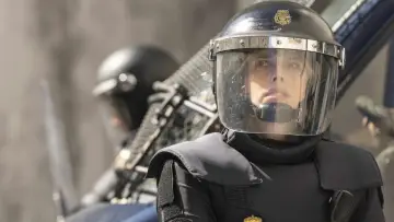 Backdrop to the movie "Siege (Asedio)" #349315