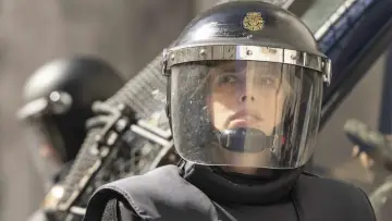 Backdrop to the movie "Siege (Asedio)" #349318