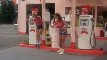 Backdrop to the movie "Gas Pump Girls" #930478