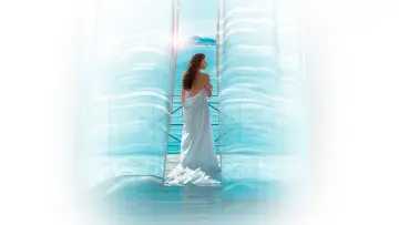 Backdrop to the movie "Parthenope" #598948