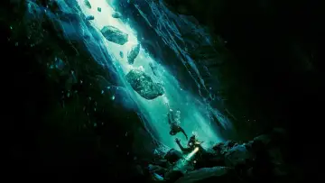 Backdrop to the movie "The Dive" #323402
