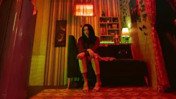 Backdrop to the movie "Harlot