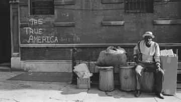 Backdrop to the movie "Ernest Cole: Lost and Found" #934916