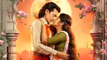 Backdrop to the movie "Sureshanteyum Sumalathayudeyum Hrudayahariyaya Pranayakadha" #1101045