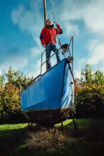 Poster to the movie "Sailing Home" #982910