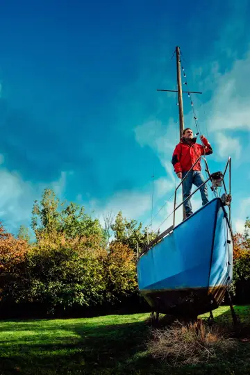 Poster to the movie "Sailing Home" #982912
