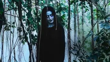 Backdrop to the movie "Death Whisperer" #617663