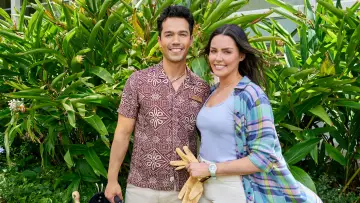 Backdrop to the movie "Aloha Heart" #702130
