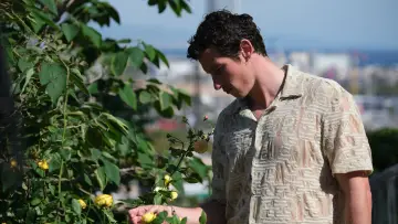 Backdrop to the movie "Rosebush Pruning" #952561