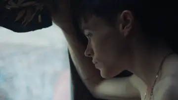 Backdrop to the movie "Close to You" #1190553