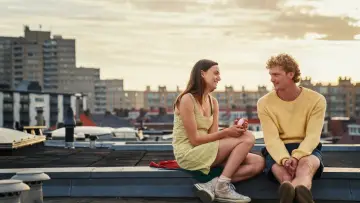 Backdrop to the movie "Happy Ending" #1050011