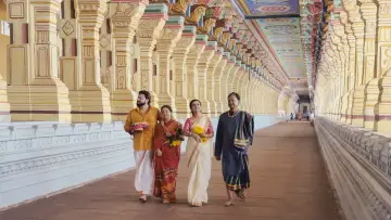 Backdrop to the movie "Charidham - A Journey Within" #980015