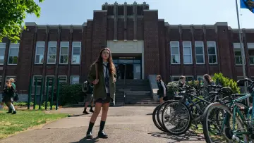 Backdrop to the movie "Little Wing" #1016123