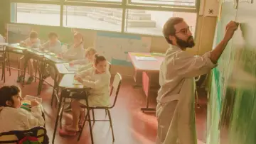 Backdrop to the movie "A Flower in the Mud" #332244