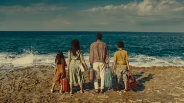 Backdrop to the movie "The Sand Castle" #706637