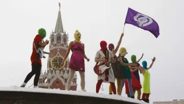 Backdrop to the movie "Pussy Riot: Rage Against Putin" #1574538