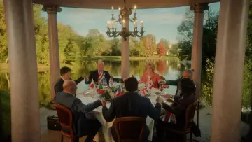 Backdrop to the movie "Rumours" #662774