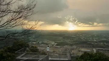 Backdrop to the movie "18x2 Beyond Youthful Days" #678582