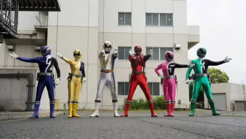 Backdrop to the movie "Tokusou Sentai Dekaranger 20th: Fireball Booster" #1113801