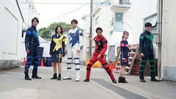 Backdrop to the movie "Tokusou Sentai Dekaranger 20th: Fireball Booster" #1113802