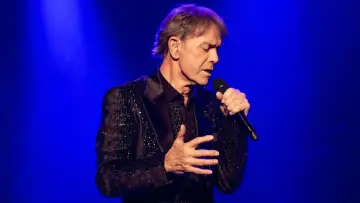 Backdrop to the movie "Cliff Richard: The Blue Sapphire Tour 2023" #416577