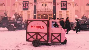 Backdrop to the movie "The Grand Budapest Hotel" #651459