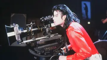 Backdrop to the movie "Bad 25" #972733