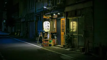 Backdrop to the movie "迷失东京" #1052542
