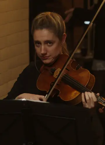 Poster to the movie "On a String" #849871