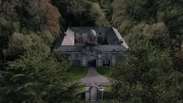 Backdrop to the movie "Oddity" #831372