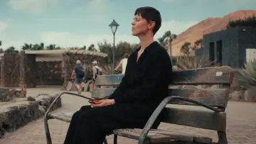 Backdrop to the movie "Signs of Life" #1139865