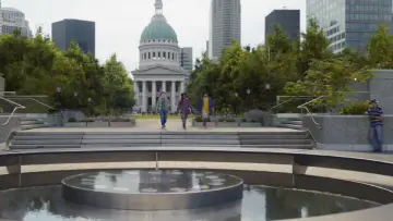 Backdrop to the movie "A Hero
