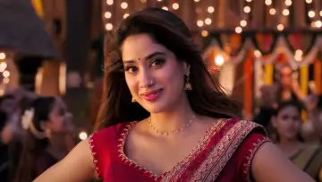 Backdrop to the movie "Param Sundari" #648839
