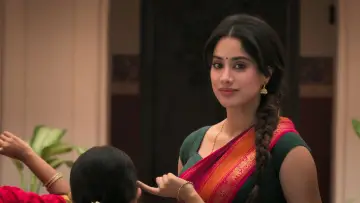 Backdrop to the movie "Param Sundari" #648843