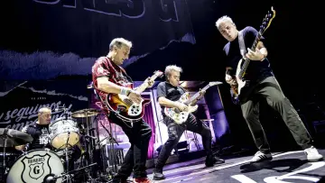 Backdrop to the movie "Hombres G: 40 años y seguimos empezando" #984971