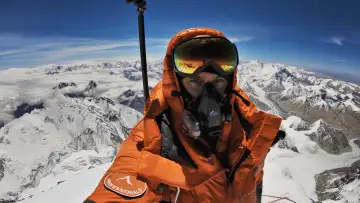Backdrop to the movie "THE QUEST: Everest VR" #367962