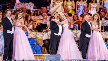 Backdrop to the movie "André Rieu - Power of Love" #983872
