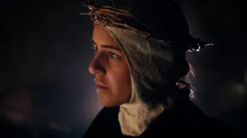 Backdrop to the movie "Holy Mother" #1040384